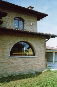 Finestre pino lamellare tinto noce